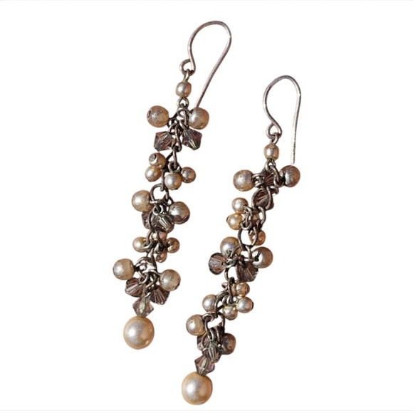 Faux Silver Pearls Dangle Earrings - Picture 5 of 7